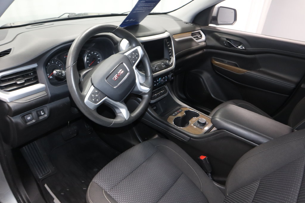 Used 2023 GMC Acadia SLE FWD image 24