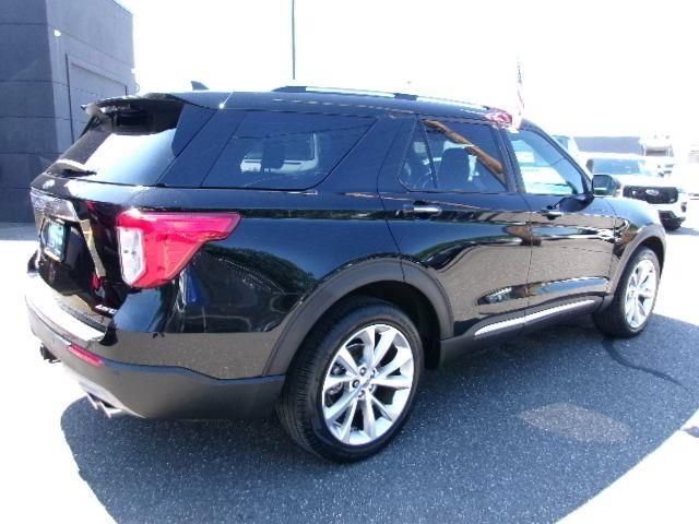 Certified 2022 Ford Explorer Platinum w/ Equipment Group 601A AWD/4WD image 6