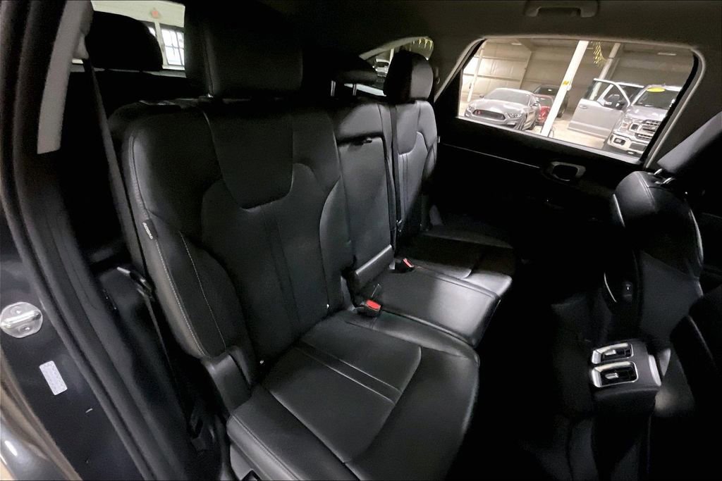 Used 2024 Kia Sorento S image 25