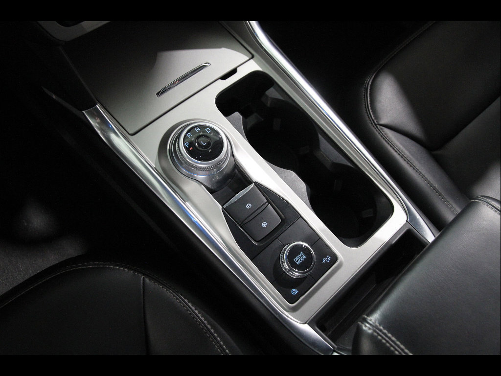 Certified 2022 Ford Explorer XLT w/ Equipment Group 202A image 17