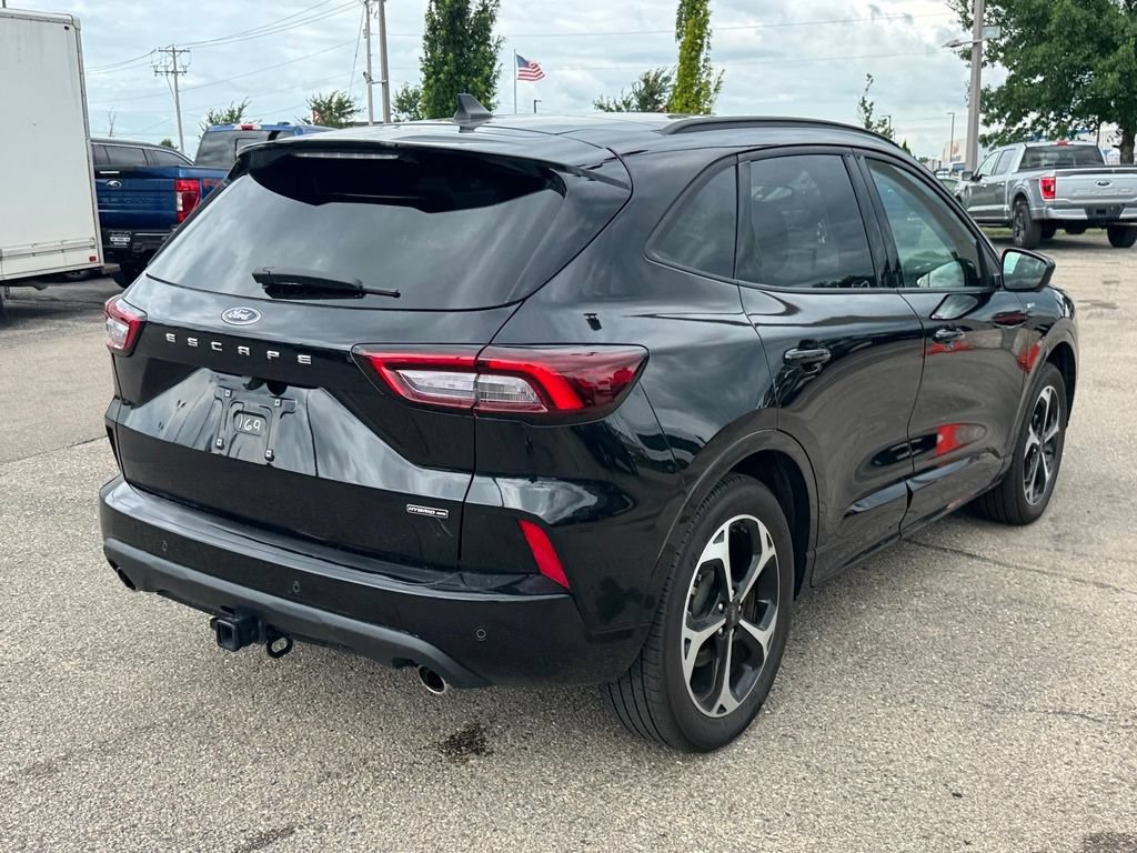 Certified 2025 Ford Escape ST-Line Elite w/ Premium Technology Package AWD/4WD image 5