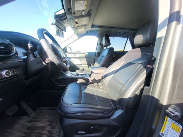 Certified 2023 Ford Explorer Limited w/ Hybrid Equipment Group 310A AWD/4WD image 8