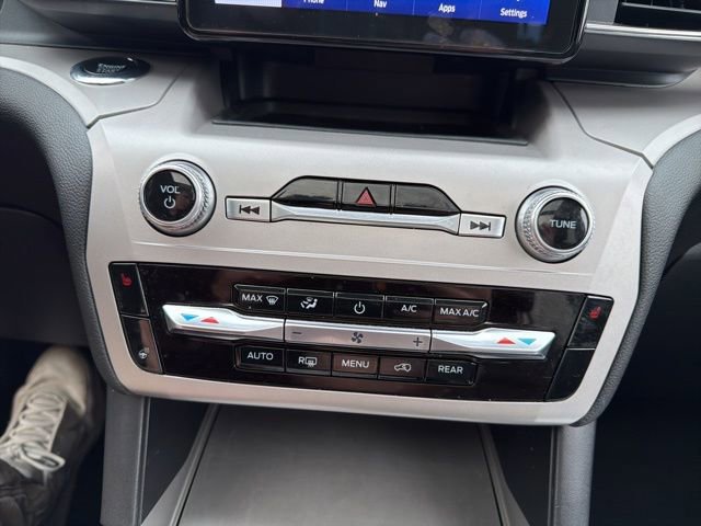 Certified 2023 Ford Explorer XLT w/ Equipment Group 202A image 34