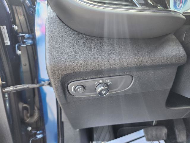 Used 2022 Buick Envision Preferred FWD image 19