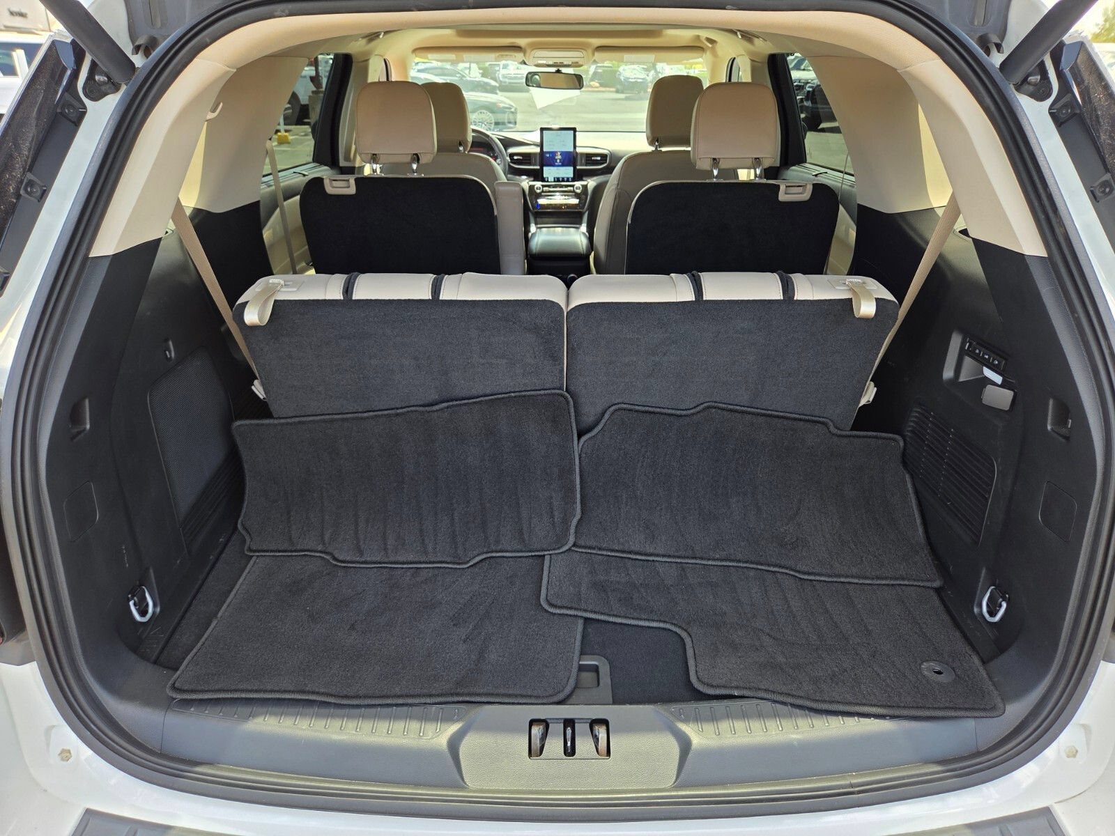 Certified 2023 Ford Explorer Limited w/ Limited Technology Package RWD image 15