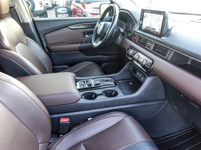 Used 2024 Honda Pilot Elite image 34