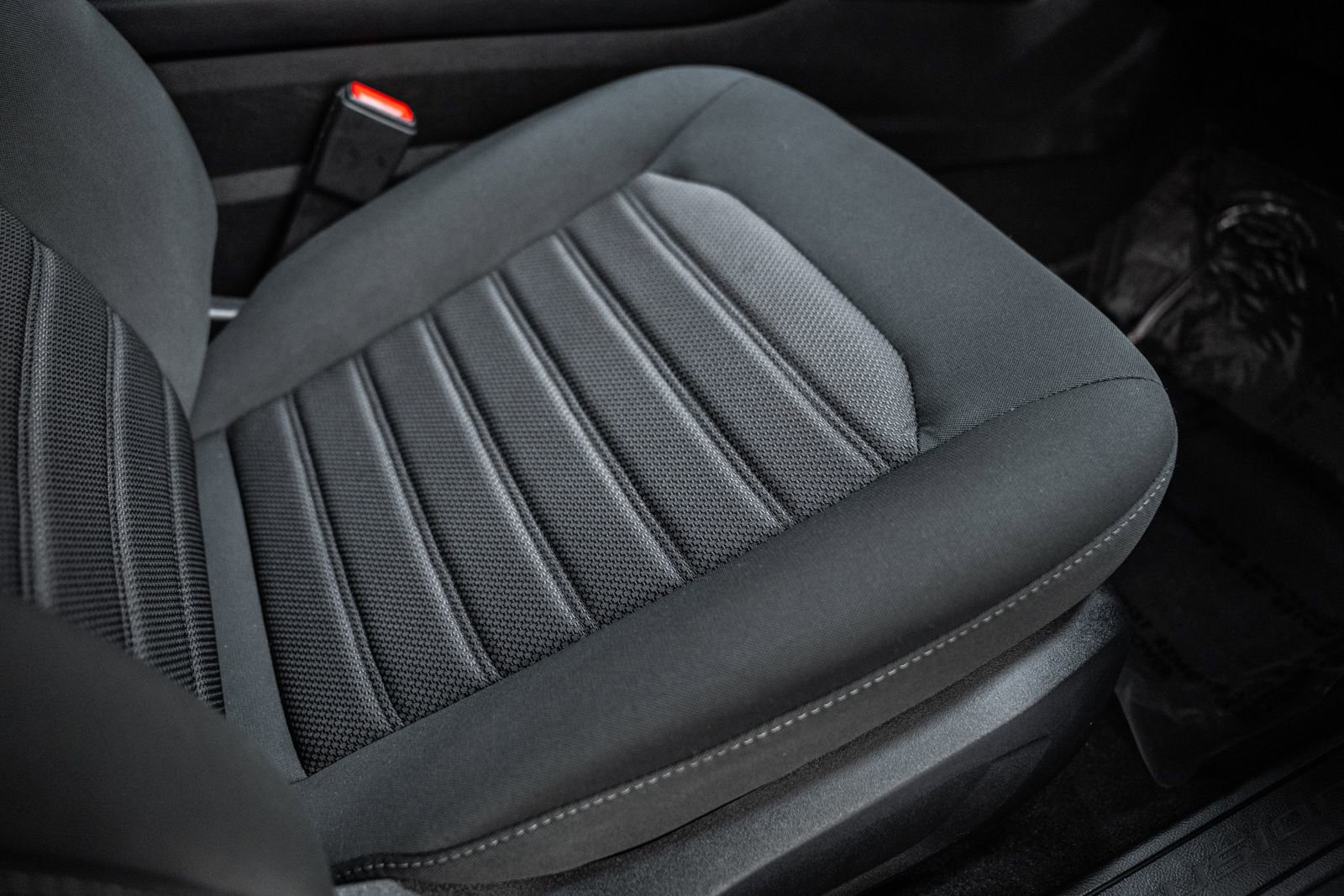 Certified 2020 Ford Fusion SE FWD image 30