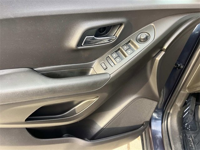 Used 2018 Chevrolet Trax LS image 16