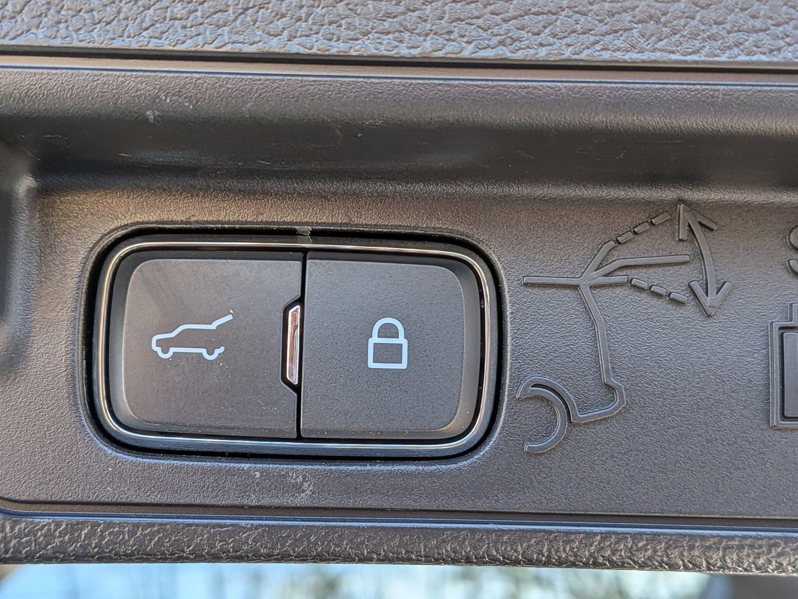 Certified 2023 Ford Explorer Limited image 14