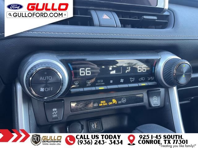 Used 2025 Toyota RAV4 XLE FWD image 26