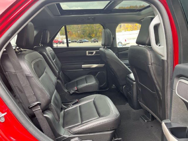 Certified 2023 Ford Explorer XLT w/ Equipment Group 202A AWD/4WD image 19