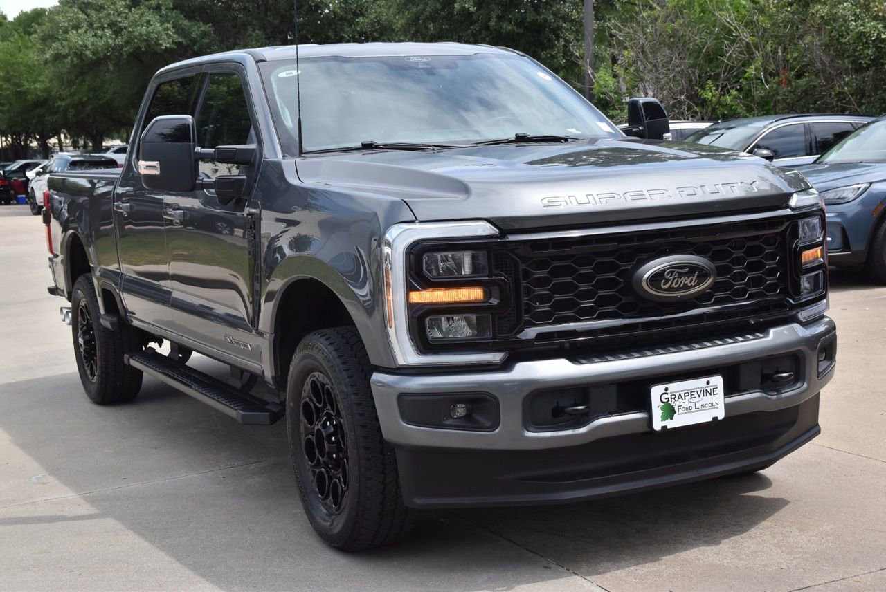 Certified 2025 Ford F250 Lariat w/ Black Appearance Package AWD/4WD image 4