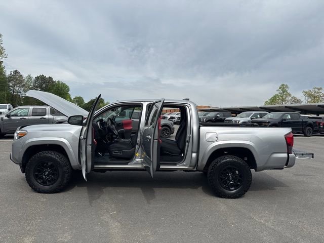 Used 2021 Toyota Tacoma SR5 w/ Technology Package AWD/4WD image 25