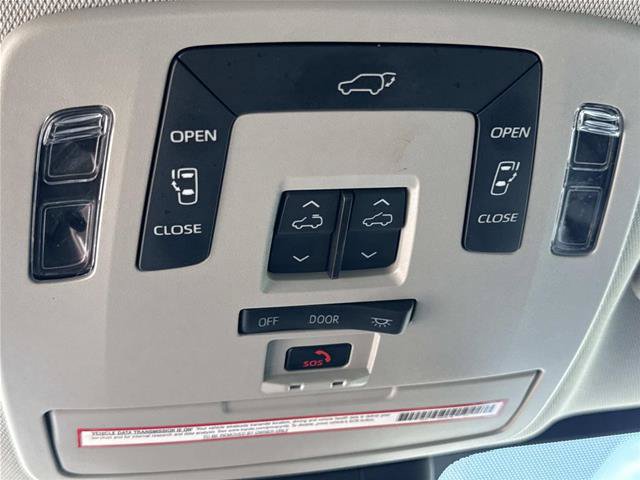Used 2022 Toyota Sienna XLE FWD image 30