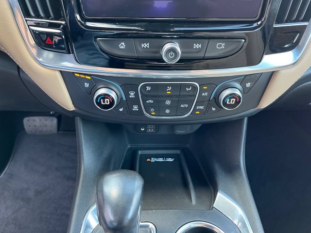 Used 2022 Chevrolet Traverse Premier w/ LPO, Floor Liner Package AWD/4WD image 38