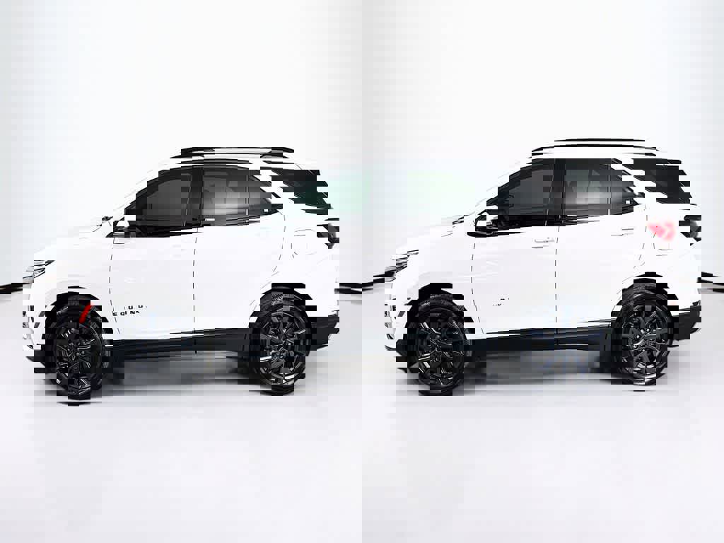 Used 2022 Chevrolet Equinox RS w/ RS Leather Package image 3