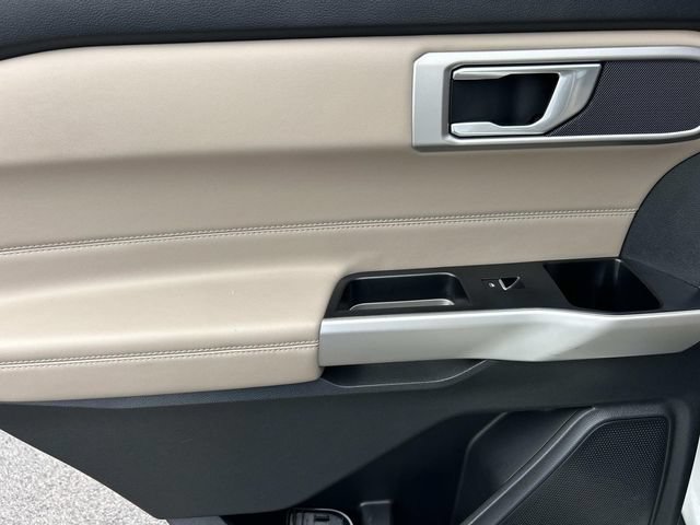 Certified 2023 Ford Explorer XLT w/ Equipment Group 202A AWD/4WD image 17