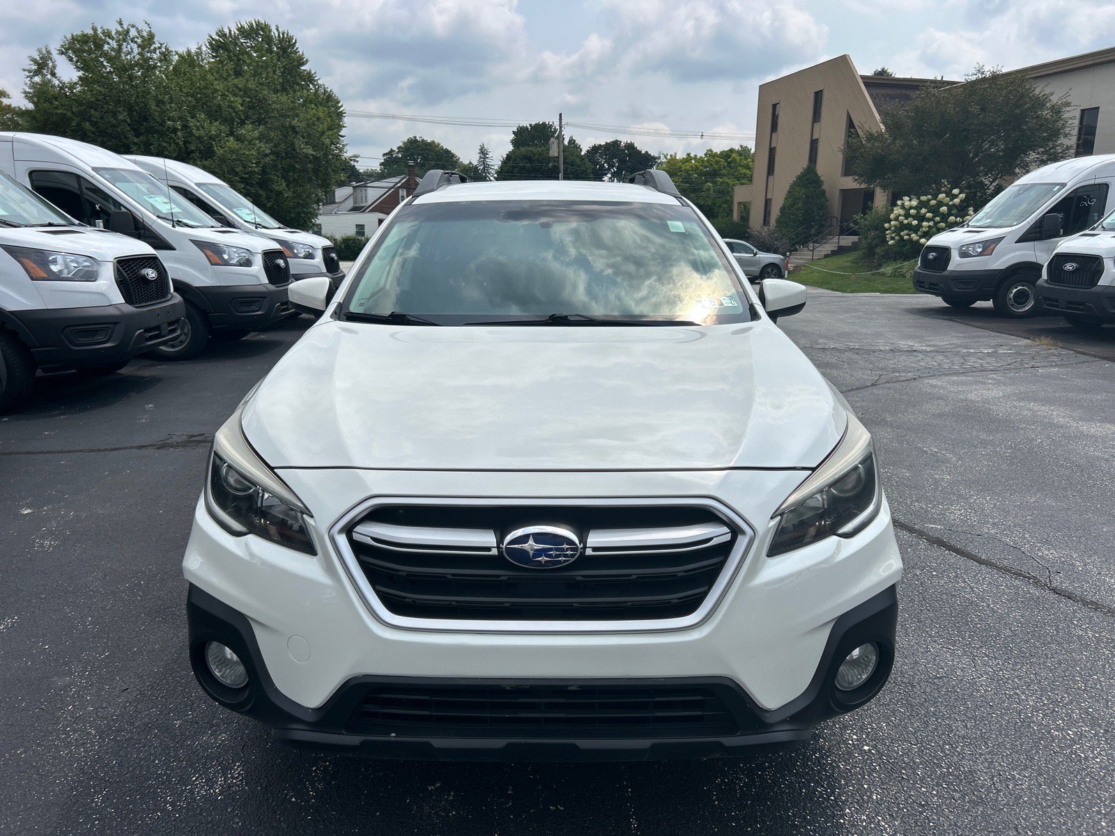 Used 2018 Subaru Outback 2.5i Premium AWD/4WD image 2
