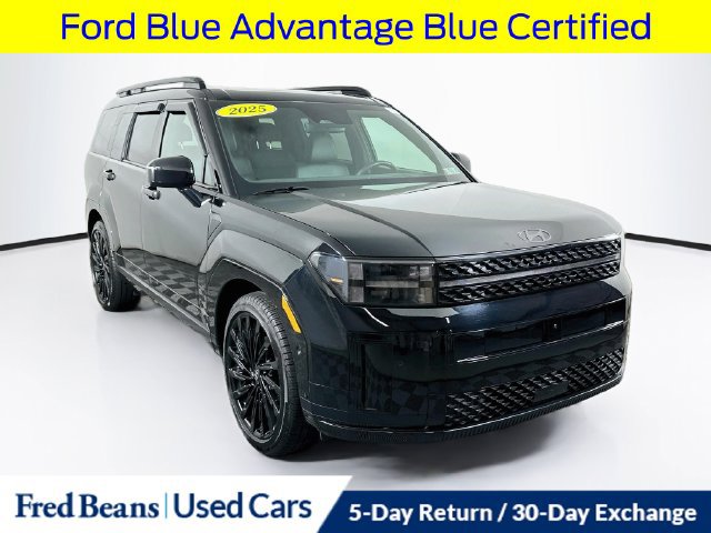 Used 2025 Hyundai Santa Fe Calligraphy AWD/4WD image 2