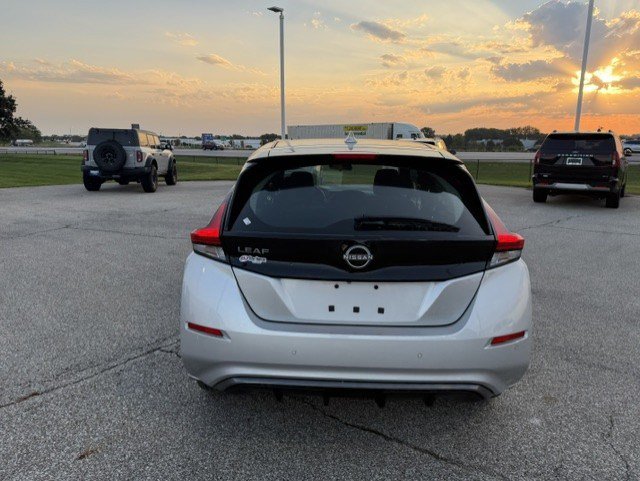 Used 2024 Nissan Leaf S FWD image 8