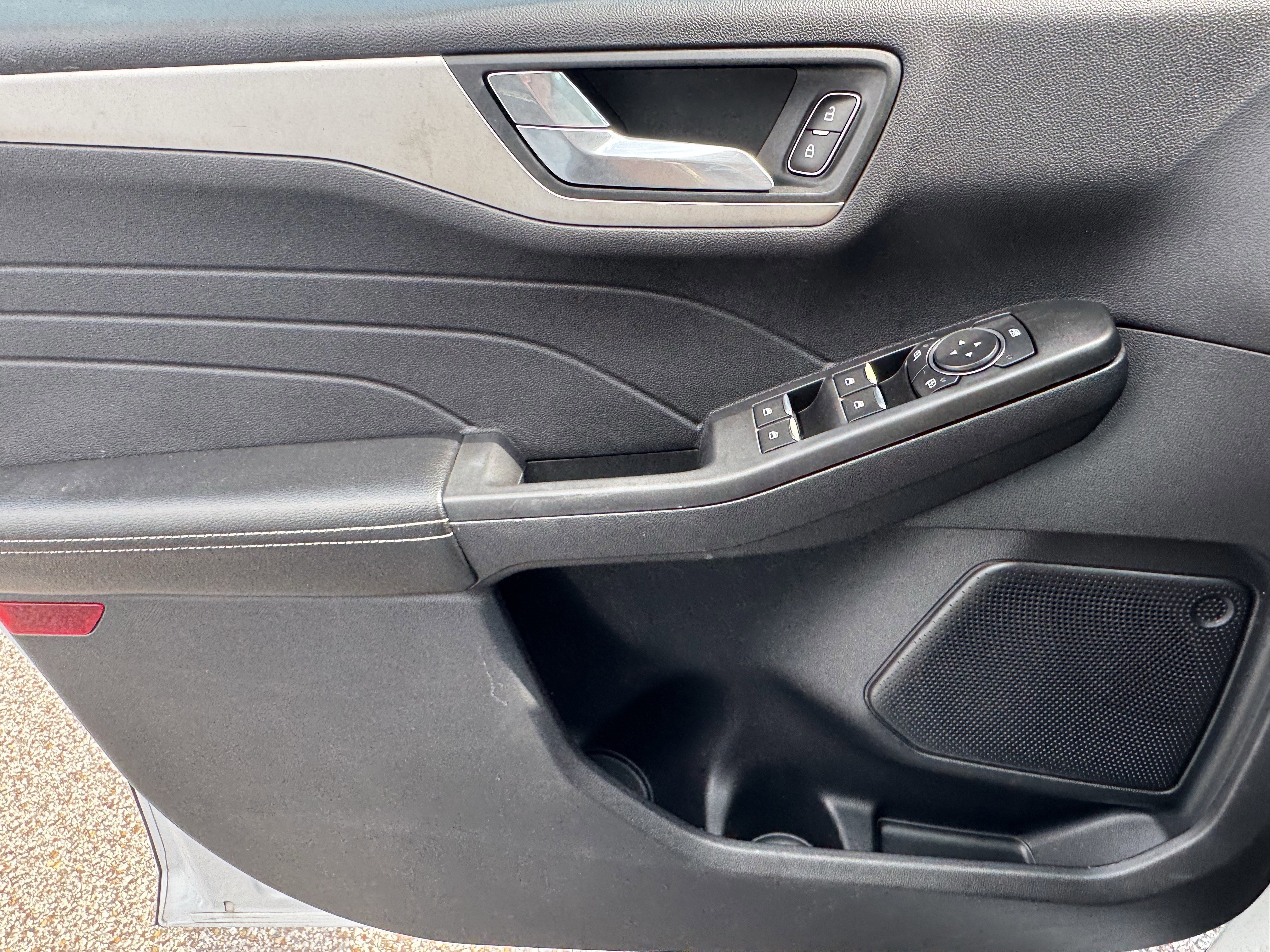 Certified 2021 Ford Escape SE image 13