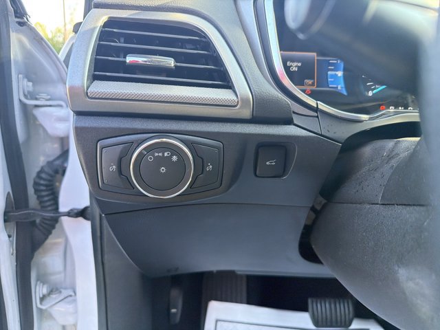 Certified 2017 Ford Fusion SE w/ Fusion SE Technology Package FWD image 8