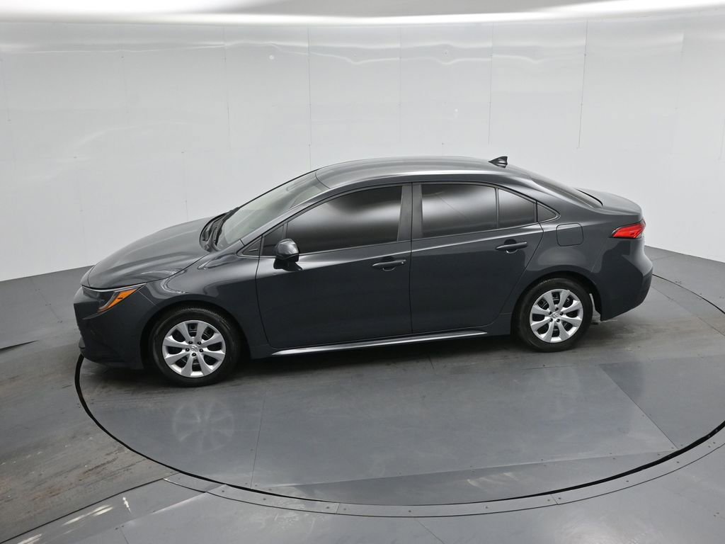 Used 2024 Toyota Corolla LE image 40