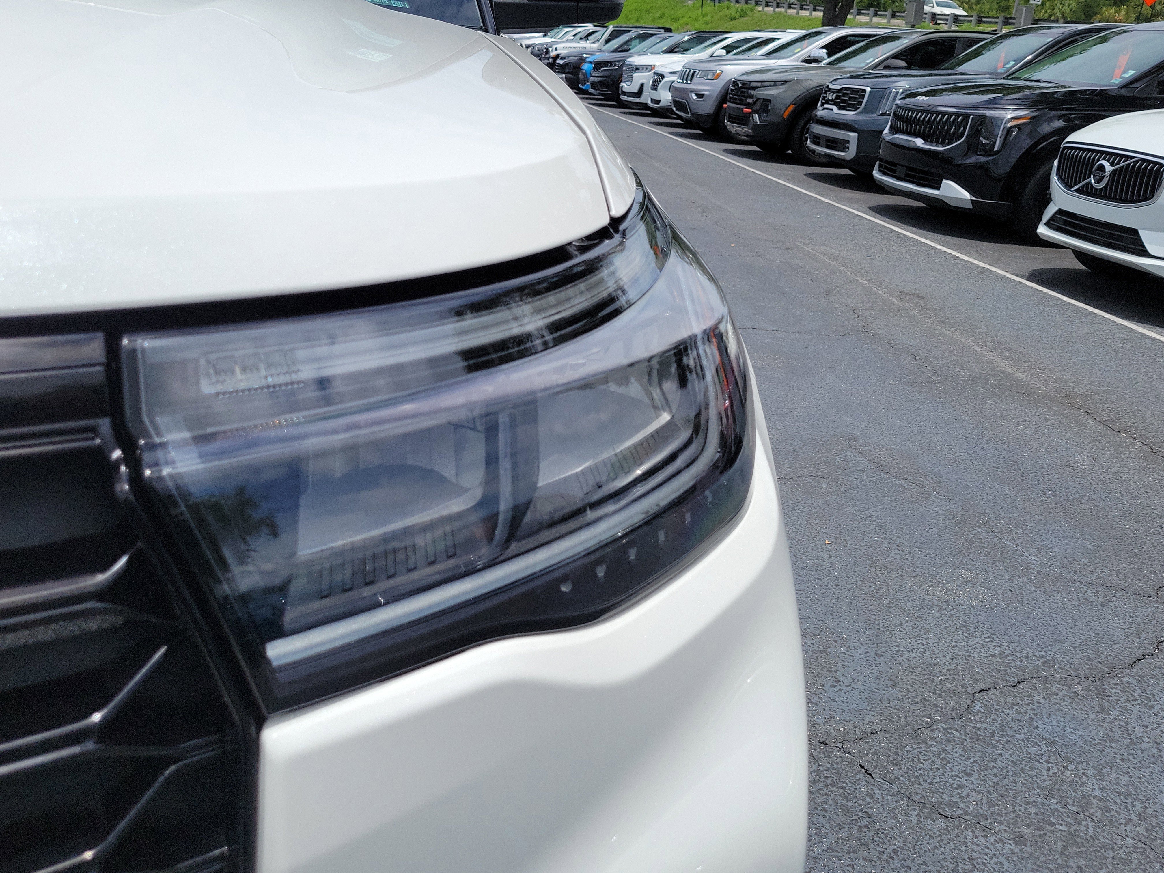 Certified 2025 Ford Explorer ST-Line AWD/4WD image 3