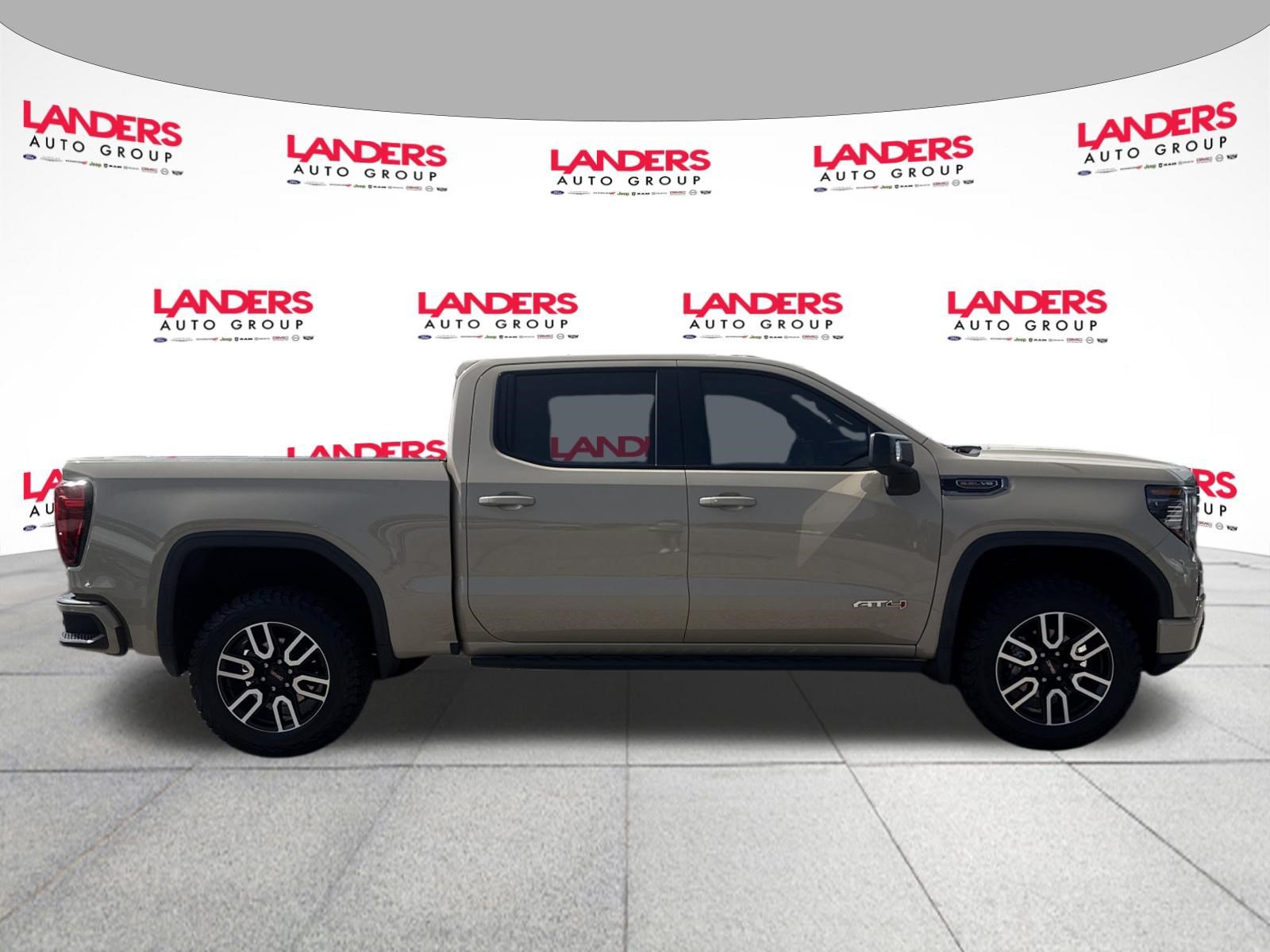Used 2022 GMC Sierra 1500 AT4 w/ AT4 Premium Package AWD/4WD image 2