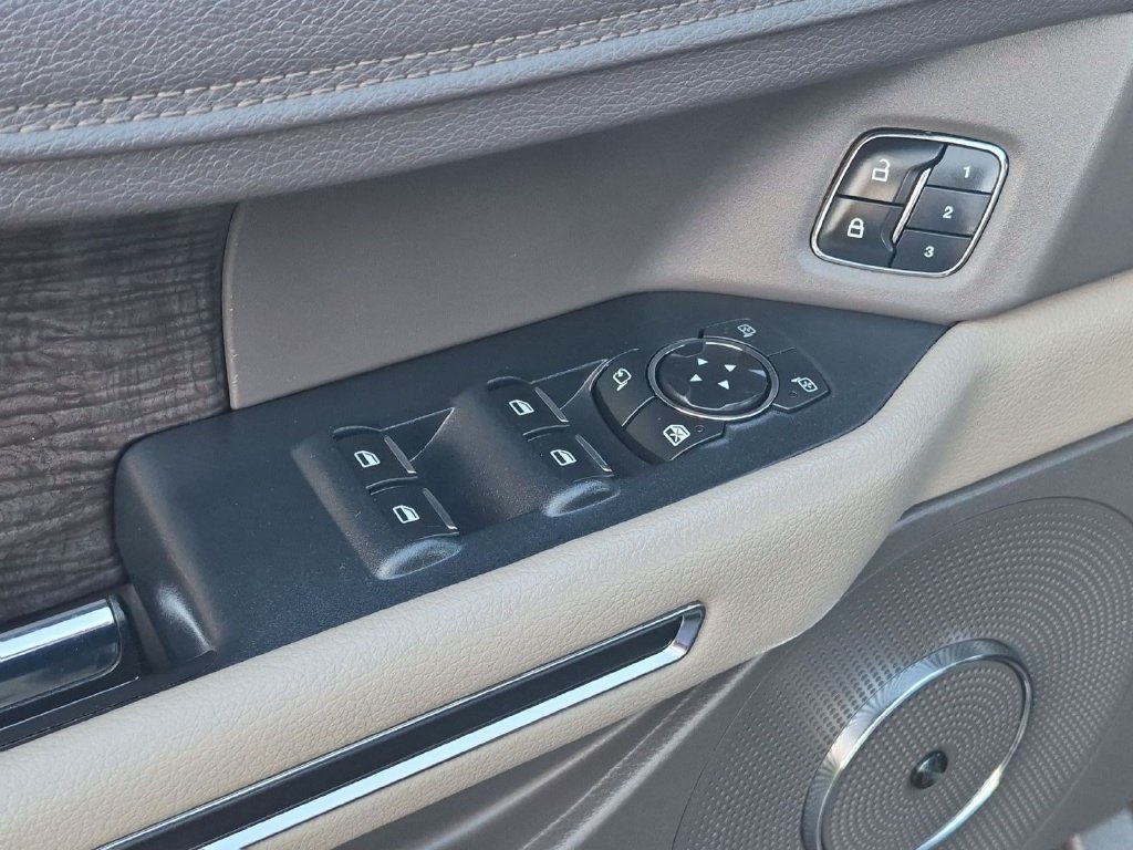 Certified 2018 Ford Expedition Limited AWD/4WD image 11