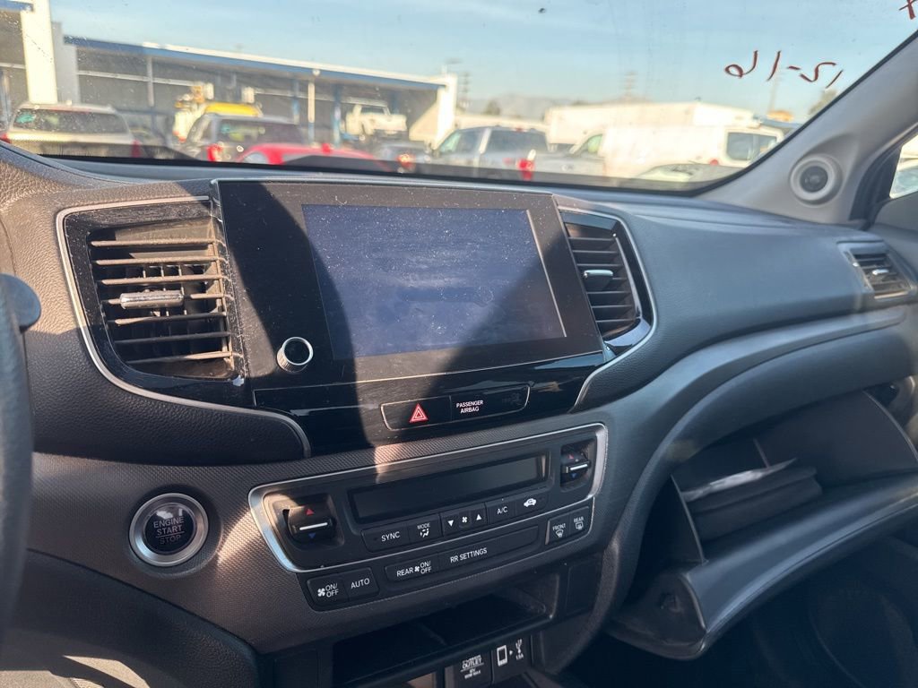 Used 2023 Honda Ridgeline Sport image 14