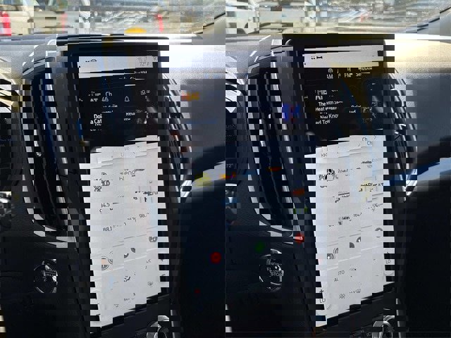 Certified 2024 Ford Edge SE image 31