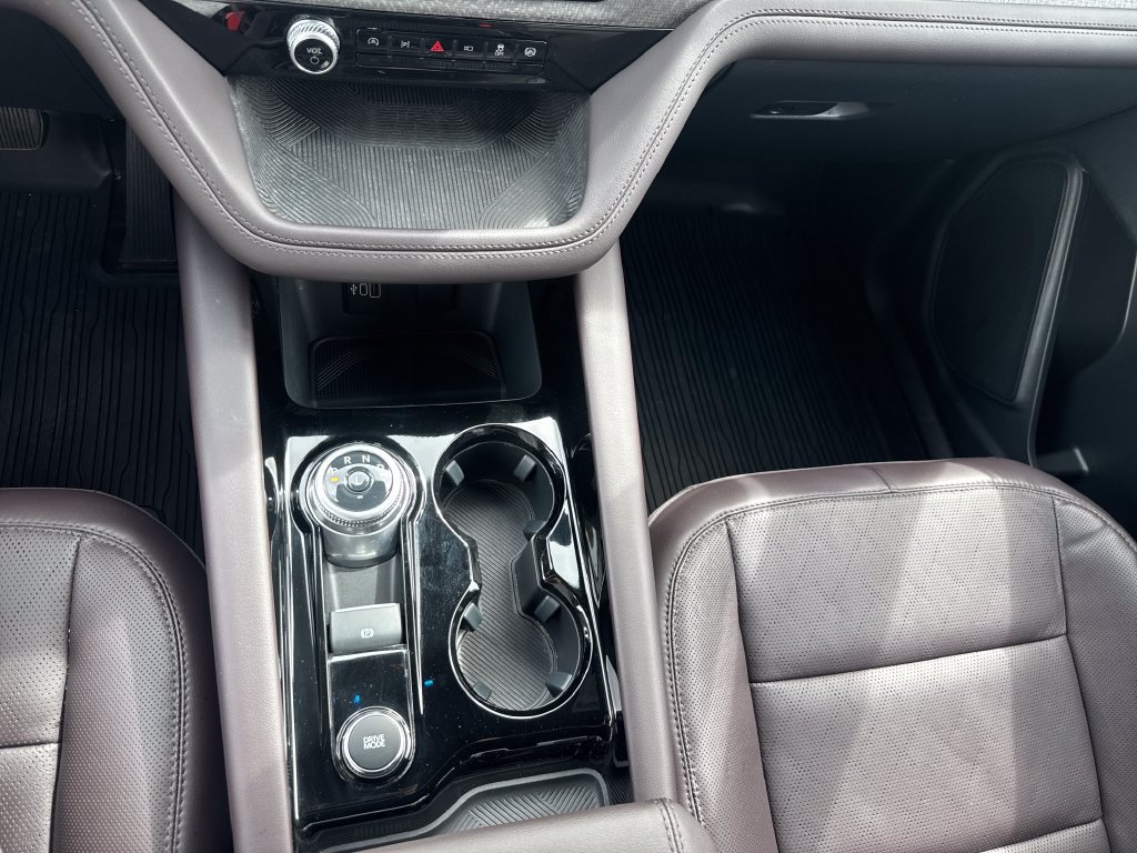 Certified 2026 Ford Explorer Platinum RWD image 24