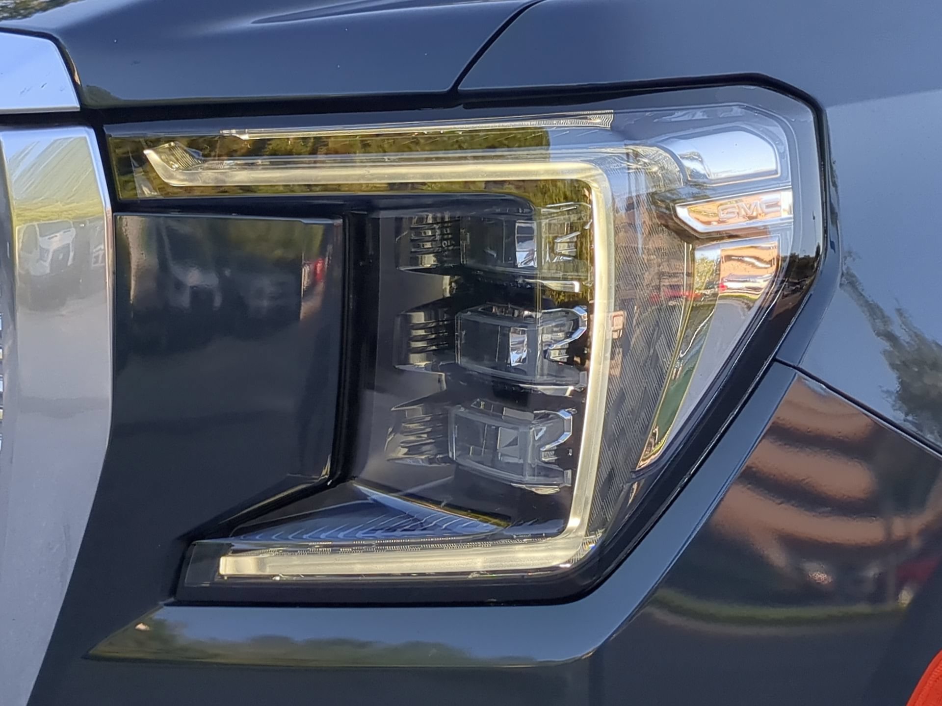 Used 2021 GMC Yukon Denali RWD image 44