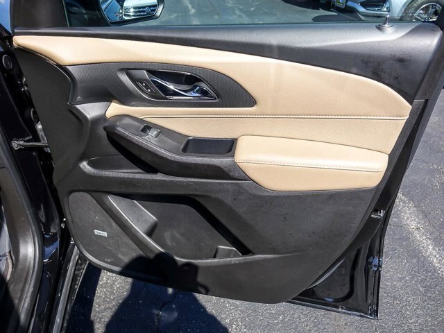 Used 2022 Chevrolet Traverse Premier AWD/4WD image 36