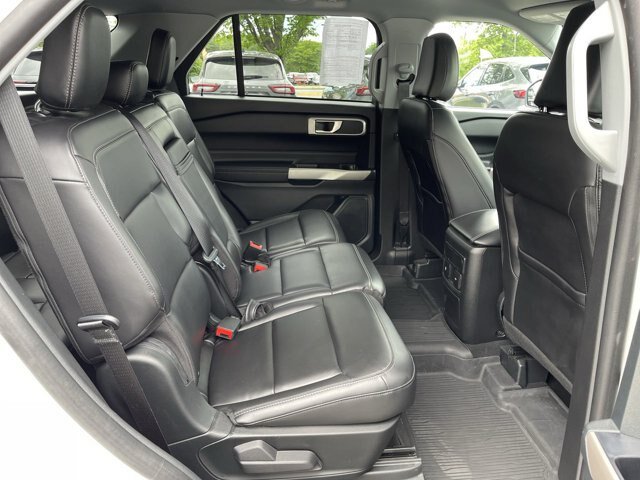 Certified 2023 Ford Explorer XLT w/ Equipment Group 202A AWD/4WD image 13