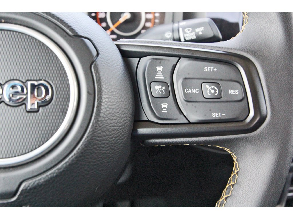 Used 2024 Jeep Gladiator Overland AWD/4WD image 19