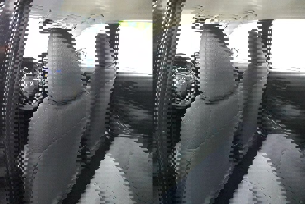 Used 2022 Toyota Corolla LE image 22