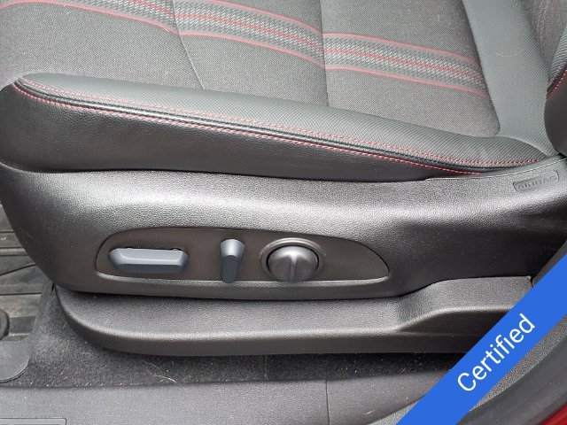 Used 2022 Chevrolet Equinox RS w/ LPO, Floor Liner Package AWD/4WD image 4