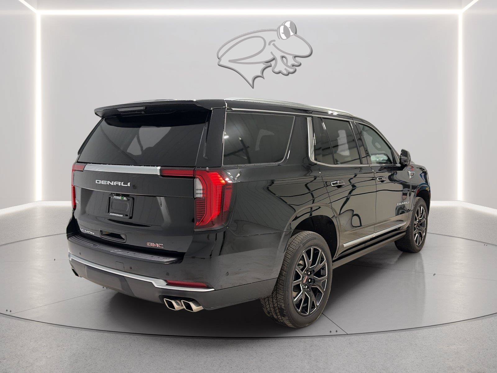 Used 2026 GMC Yukon Denali w/ Sun & Power Step Package AWD/4WD image 5
