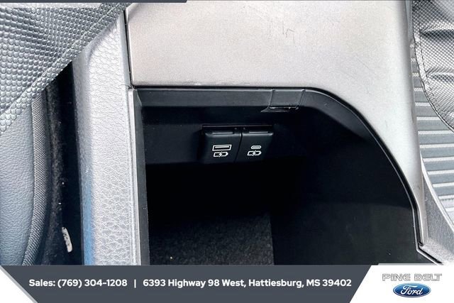 Used 2024 Toyota Camry SE image 23