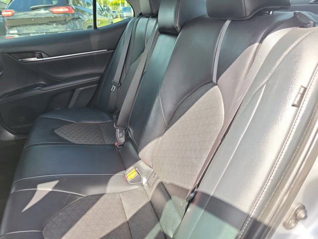 Used 2020 Toyota Camry XSE FWD image 15