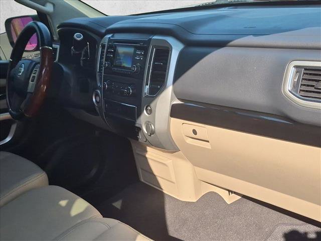 Used 2017 Nissan Titan SV RWD image 18