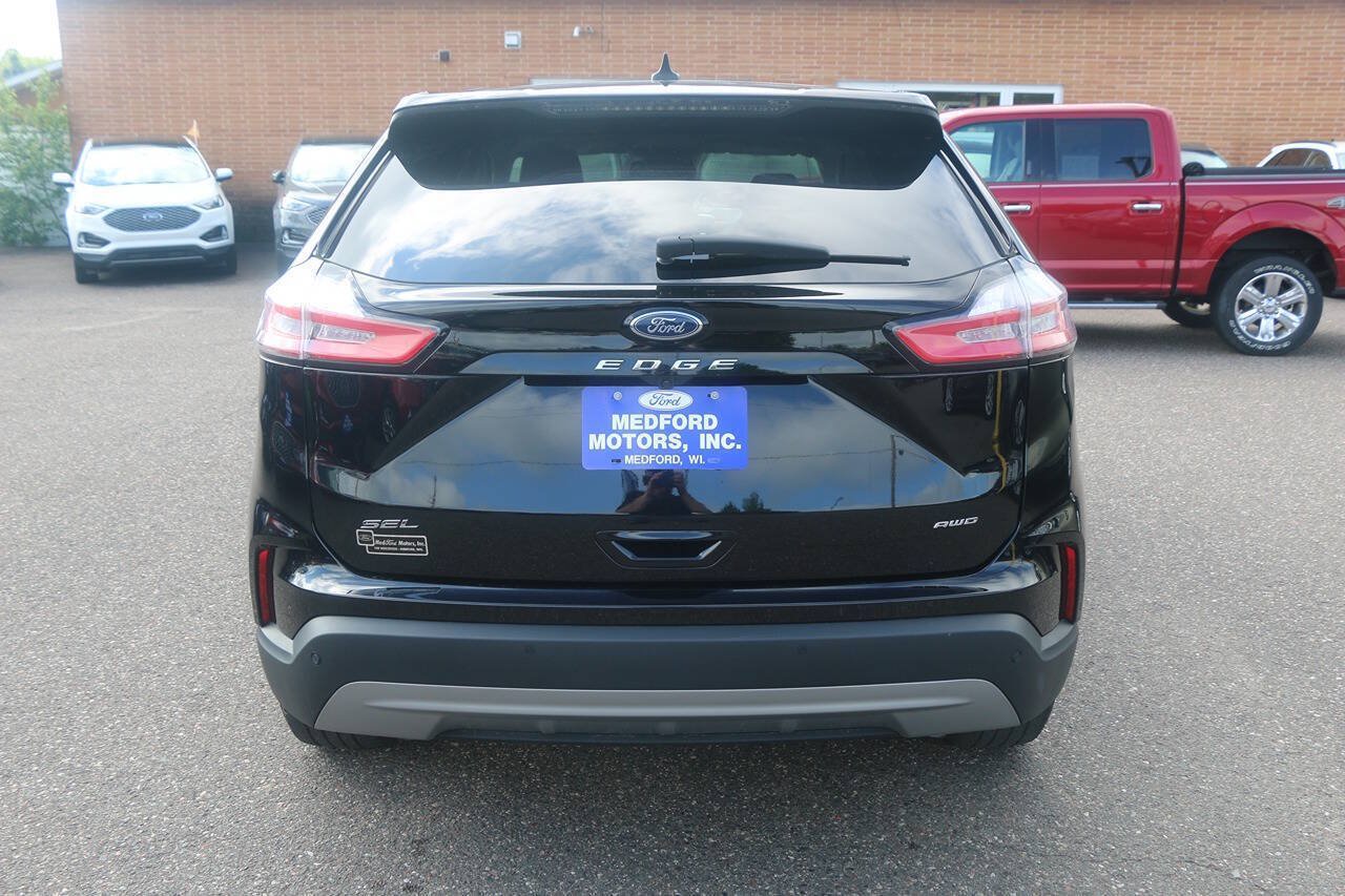 Certified 2024 Ford Edge SEL w/ Convenience Package AWD/4WD image 4