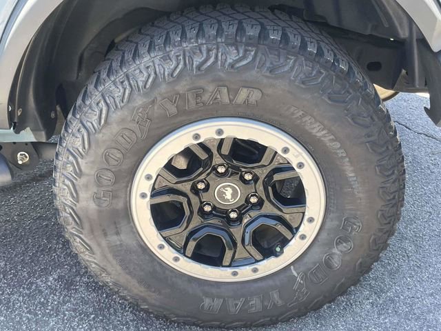 Certified 2022 Ford Bronco Black Diamond w/ Sasquatch Package AWD/4WD image 11