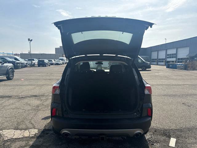 Certified 2022 Ford Escape Titanium w/ Titanium Elite Package AWD/4WD image 10
