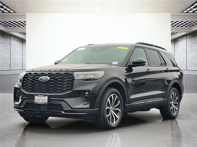 Certified 2025 Ford Explorer ST-Line AWD/4WD image 10
