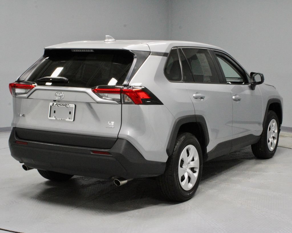 Used 2025 Toyota RAV4 LE AWD/4WD image 11