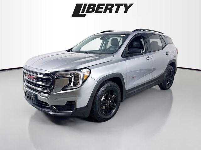 Used 2024 GMC Terrain AT4 image 3