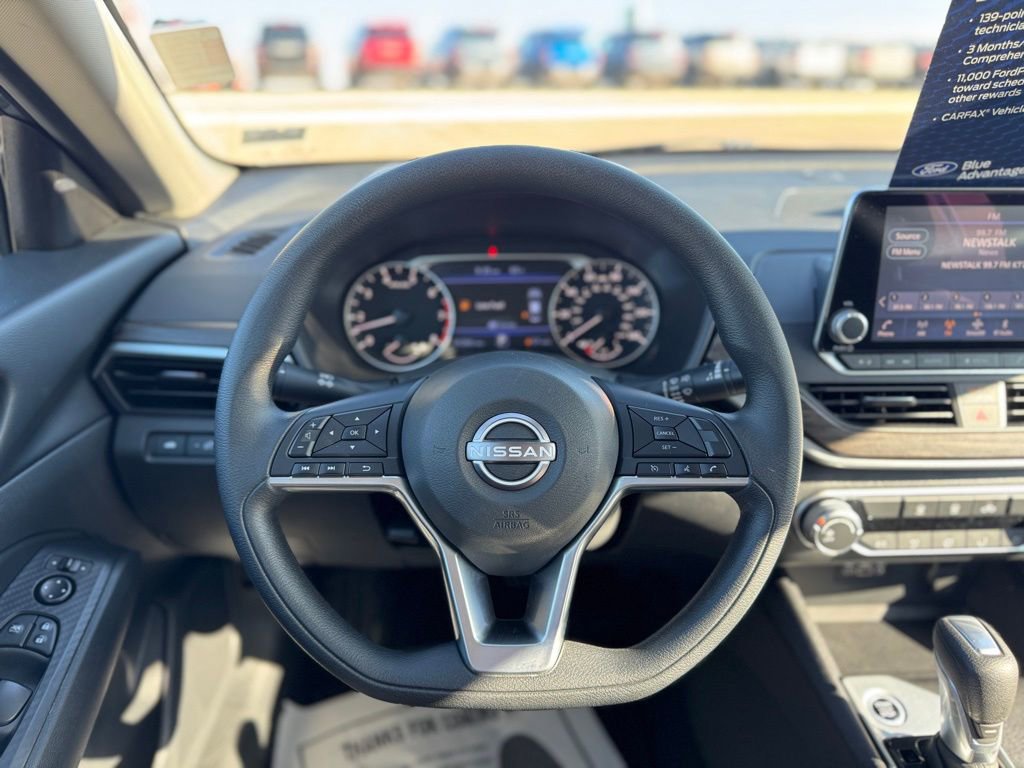 Used 2025 Nissan Altima 2.5 SV AWD/4WD image 15